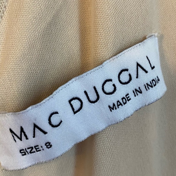 Mac Duggal 93575 Cap
Sleeve Embellished Gown
See NOTES - Picture 7 of 11